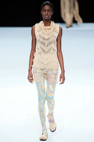 Look 9